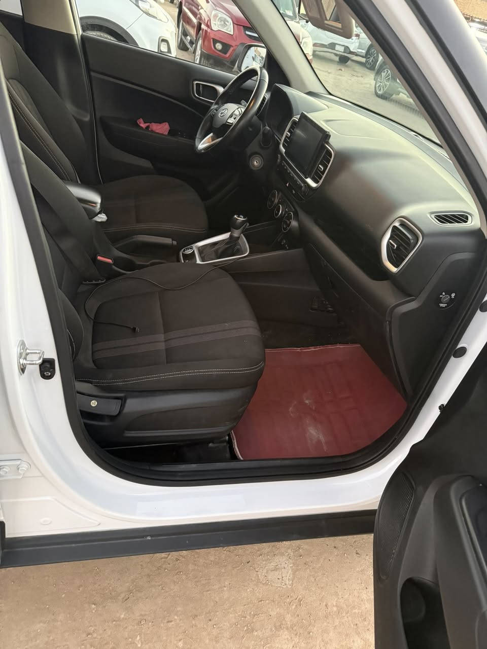 السلام هونداي فينو موديل 2024 ماشيه 45 كيلو متر  حادث جاملغ خلفي بدون ارباك ودواخل السعر 120 وبيها مجال بيع او مراوس حسب القناعه العنوان بابل محاويل ***********
