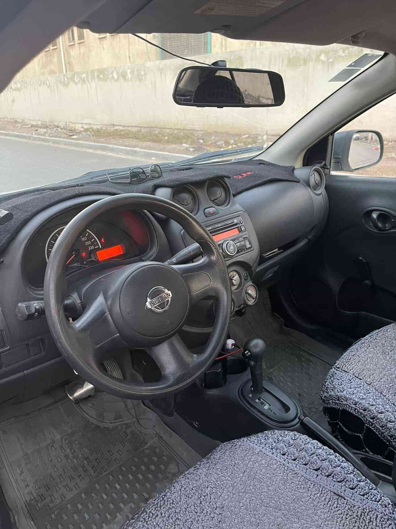 السلام عليكم للبيع نيسان سني مديل 2013 رقم بغداد انكليزي باسمي محرك كير مكفولات تبريد ثلج  ماشية 64 الف بيهة صبغ جاملغ امامي السعر 82 وبيهة مجال ***********/*********** بغداد
