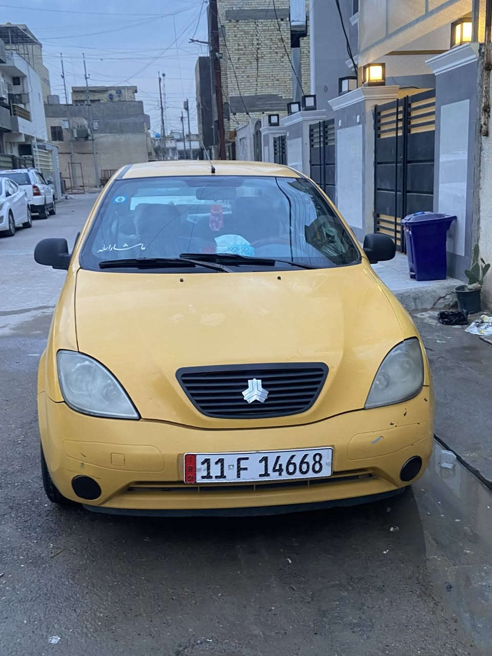 السلام عليكم 
سياره طيبه موديل 2015 
السياره مال جناي واضحه نضافتها بصور 
السياره مكينه و كير جديدات خير من لله 
اضافه الى كامره خلفيه + دوشمه داخليه 
+ سستم سماعات مربوط ويا شاشه + 
نشره داخليه 
+ زنون ثلجي ابوو مروحه
تبريد منضومه كامله جديده ثلج 🧊 
+ تدفئه  
السياره هيئه و غرامات مصفه 
رقم انكليزي جديد 
السياره بسمي تحول ثاني يوم 
السياره بيه طخه يم قبق البانزين فقط معمره غير ذالك السياره اي ضربه ما بيها 
العنوان  / حي جهاد قرب شارع 60 
الرقم / *********** 
السعر / 40 وبيها مجال بسيط 
متواجد واتساب 
رجاء ال مو شراء لا يدخل و يتعب 
السياره مصروف عليها اهواي مال جناي منقصها اي شي بوجهك الشارع 
ربي يرزقج الجميع ❤️

