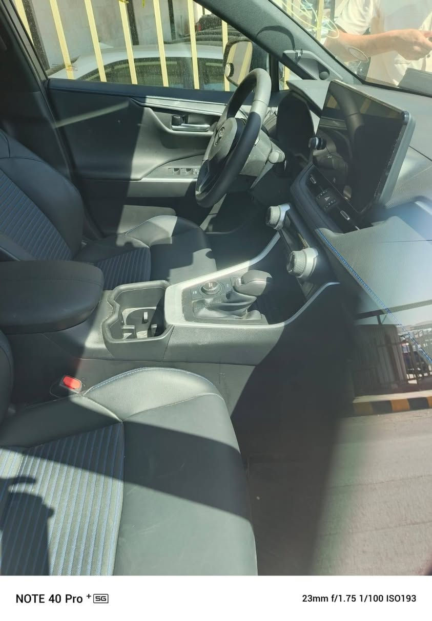 السلام عليكم 
رافور 23 
Xse هايبرد توكلر
فحص مؤقت  حادثها موجود بالصور مكانها الكوت   
***********
