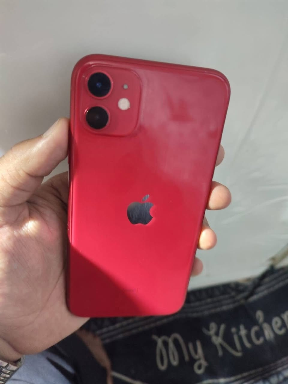 للبيع مقفول ايكلود ب160 رقمي *********** ممفتوح ابد وكاله بطاريه 82 مساحه 128
