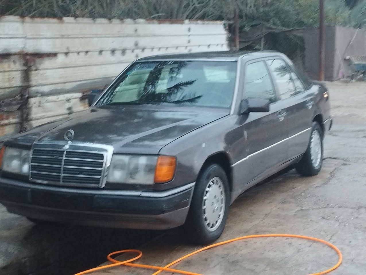 السلام عليكم مرسيدس دب لبيع مويل 87لون جوزي را قم انكليزي بسمي تحويل مباشرمحرك ضعيف بيها بخارابيعك محرك كايم السعر40 ***********
