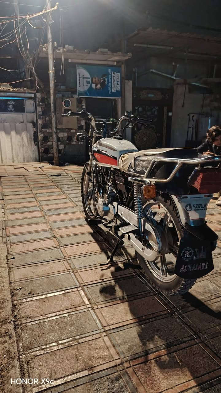 سلام عليكم دراجه ايراني 5 گير سلف مديل 2022 كامله السعر(575) العنوان بغداد الكاضميه رقم الهاتف📞*********** وبيه وتساب
