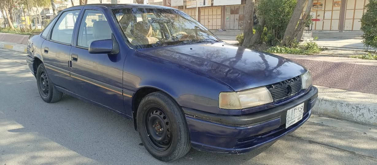 موديل ٩٣ گير عادي محرك ٢٠ 
دفتر بانزين مشروع وطني 
شيعار صبغ جديد غرفه نضيفه 
*********** كركوك, العراق
