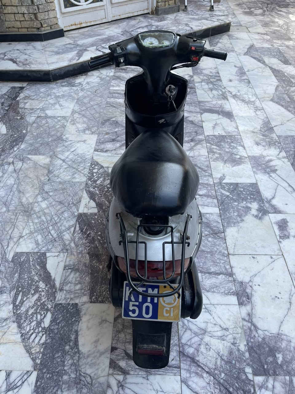 سلام عليكم دراجه بيجي تسع زروف نظيفه مكينتها مفتوحه صوتها ناعم كهربائياتها كامله لايت عالي ناصي اشاير هورن كل شغال سلف هندر نكره دبل جديد شوته جديده كابريتر توه منظفها للمشي حلوه ماطلع صوت خرسه خطين سويج نسختين عداد بانزين شغال سعرها ٢٧٥ وبيها مجال المكان قرنه هور السعد


**إذا كنت صاحب هذا الإعلان وتريد حذفه لأي سبب، رجاءا أرسل رسالة إلى الدعم الفني**