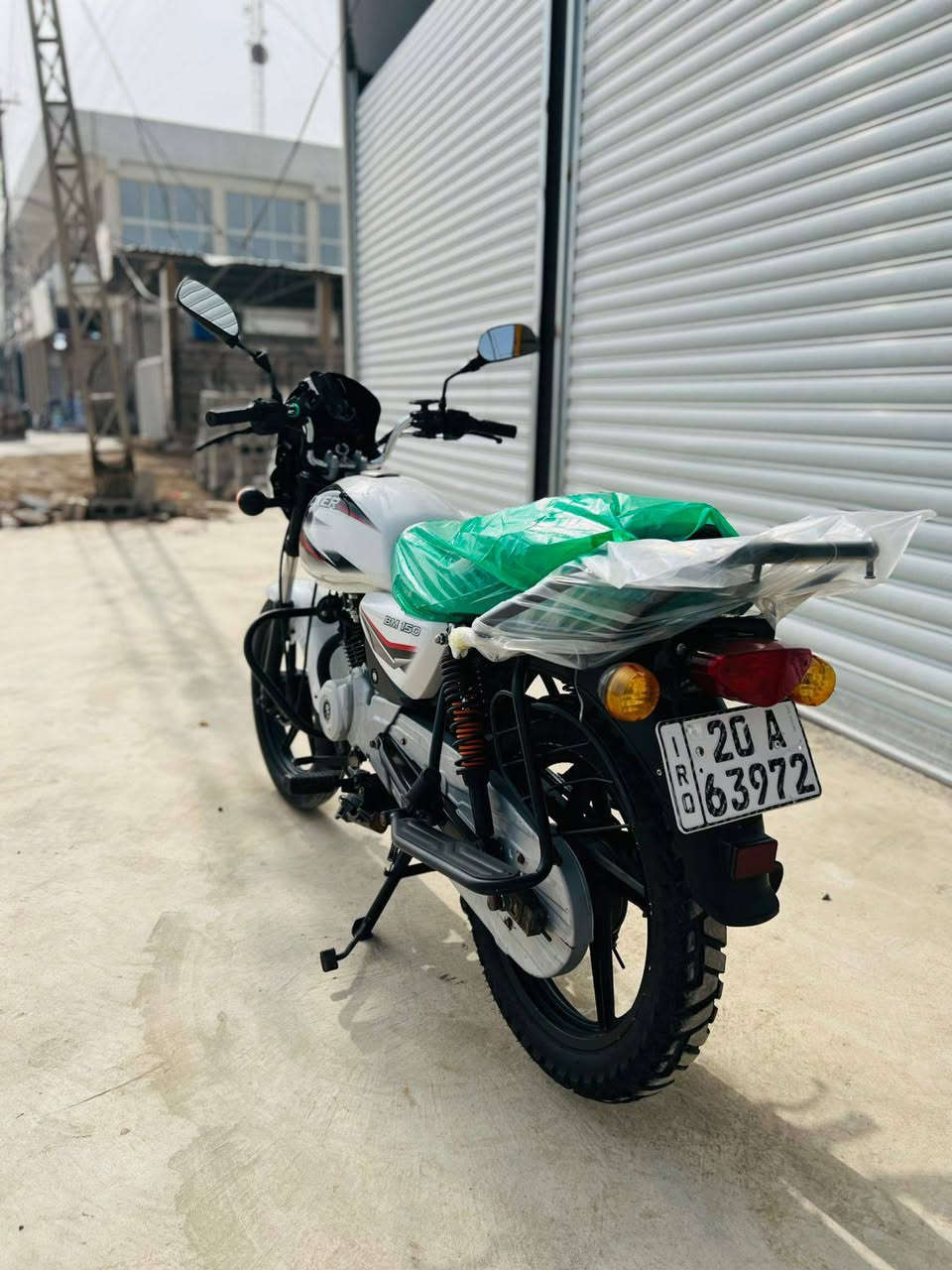 سلام عليكم
مرقم ديالئ نكليزي 
2023 كفاله عامه من كلشي 
جيب فيتر والفحص ضمان انطيك دراجه كامله مال جناي
مكاني بعقوبه التحرير مقابل مستشفى الحياه اتصل ودلل 
***********
