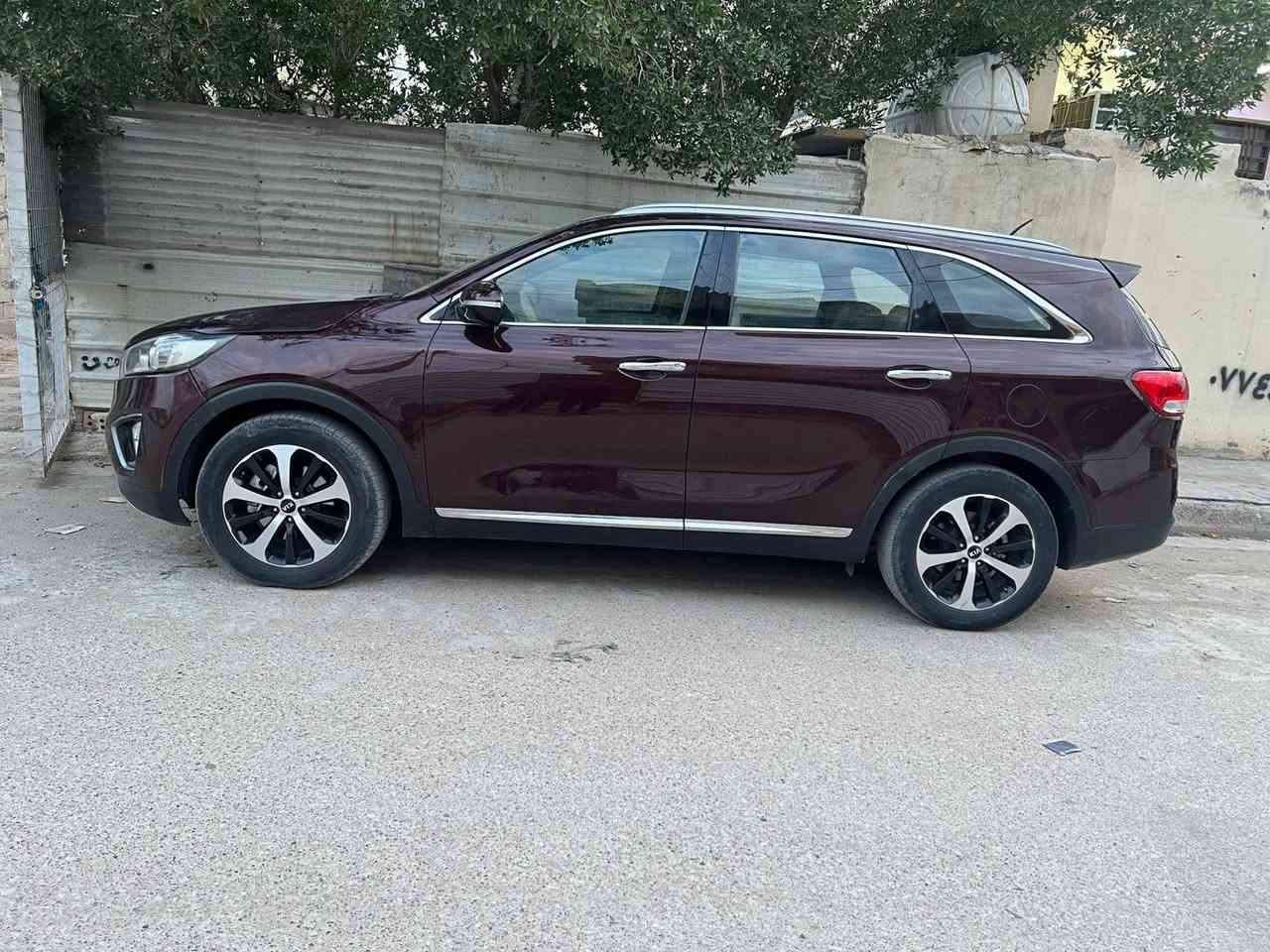 سورنتو ٢٠١٦ خليجي نض فول سعر 137$ وبيهه مجال قليل تليفون *********** بيهه بنيد وباب صبغ ٧ راكب ٣ قطع تبريد ٤ سلندر دوش المكان بغداد الجديده بغداد, العراق
