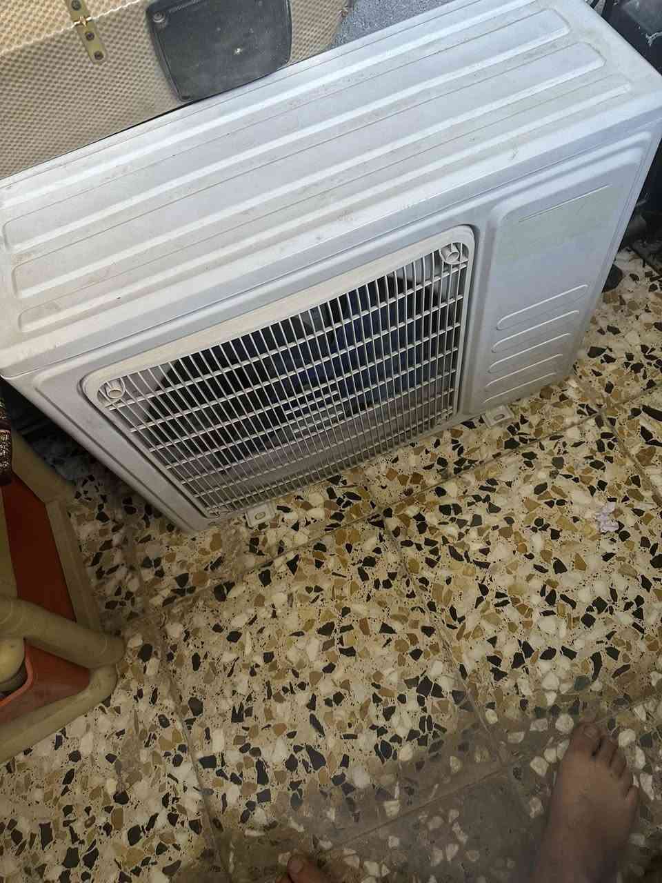 سبلت طن شغال وجاهز السعر ٢٠٠ العنوان الشعب ***********
