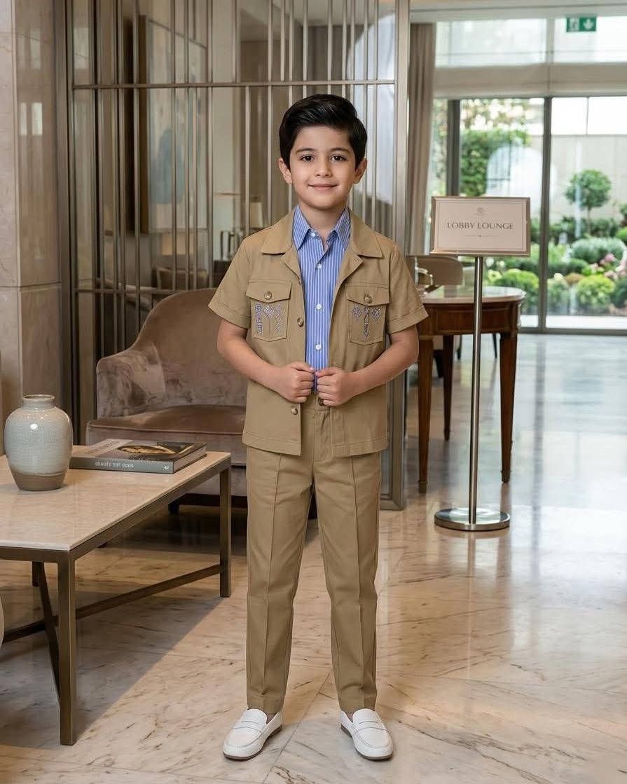 طقم العيد ويانه غير شكل توفر لدى أزياء (( القرش )) 
طقم العيد الولادي متوفر من ((6سنوات لغاية 10 سنوات )) 
للطلب والأستفسار مراسلة الصفحة أو الأتصال بالأرقام التالية 
***********
*********** أو زوروا موقعنا الكائن في 
بغداد شارع فلسطين ساحة بيروت
