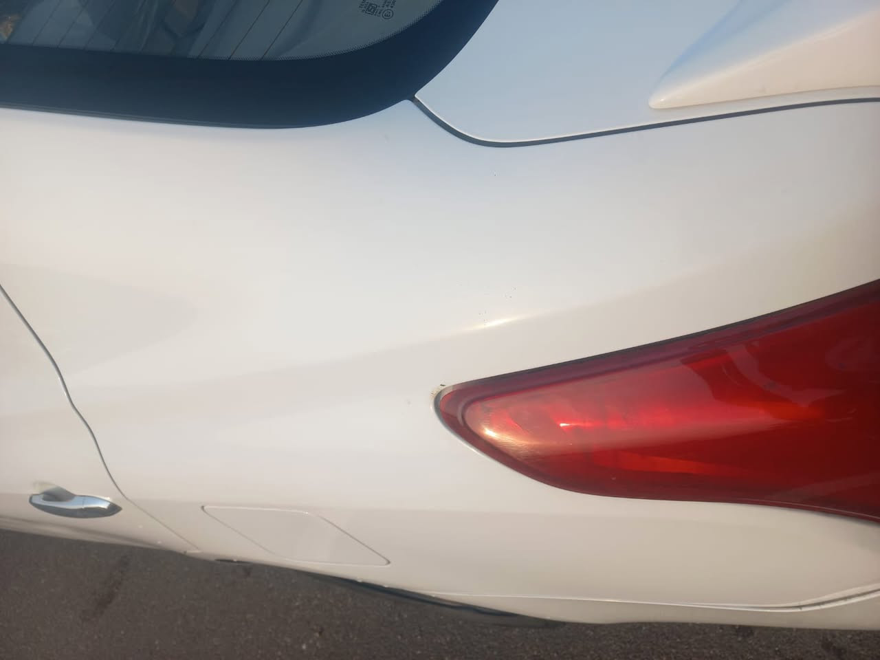 سني هندي موديل ٢١ ابو الابليته الزركه
ماشيه ١١٠

مابيه صبغ 

بيه اصبع بارد ففط 

او طخه باب خلف سايق او بالقبغ جنطه رصعتين بالجمالغات الخلفيه 
 مكان السيارة / البياع

سعر ١١٠ بي مجال حك الجيه

رقم الهاتف /***********

ملاحظة: اني مكلف بالنشر  للاستفسار الاتصال على رقم الموجود
