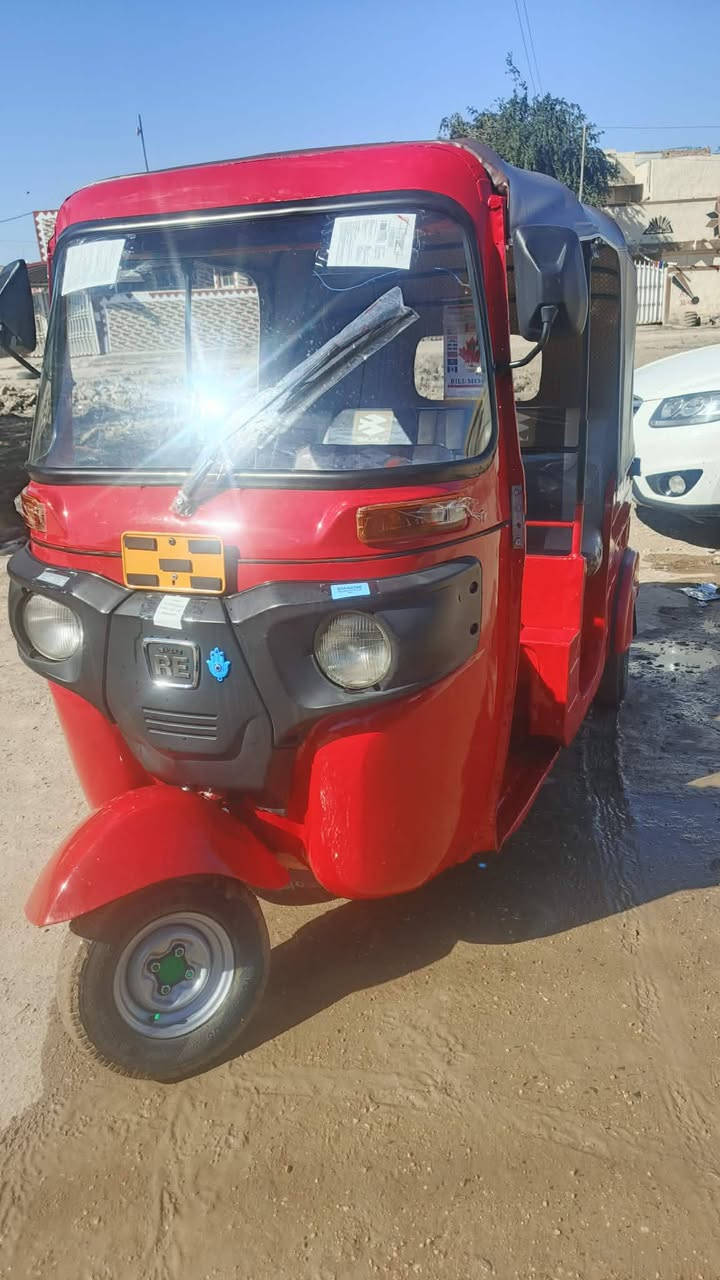 السلام عليكم تكتك موديل 2018 مصبوغه عام للجماليه محرك 20 التكتك كامله ما نقصهه برغي محركهه خير من الله اوراق بسمي  مكاني بابل الحمزه الغربي السعر 4/100 وبيهه مجال  قليل للاتصال ***********
