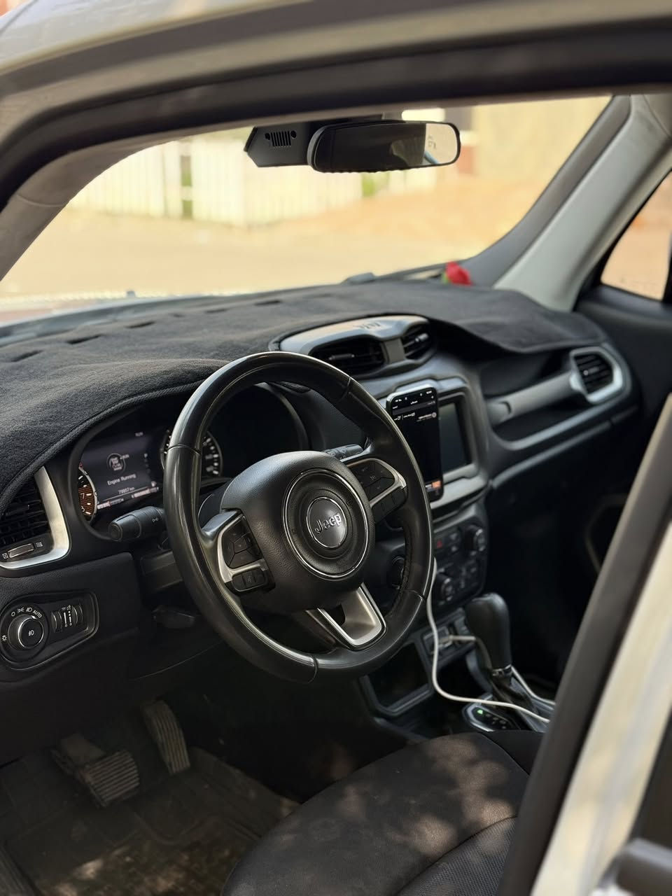 جيب رنجيد 2021 كفالة عامة فول مواصفات
تشغيل عن بعد رادار امامي ونقطة عمياء بانوراما فتحة سقف. سايد بريك بصمة اوتو. تبريد ثلج. شاشة عطلات دشبول دجتال. 
محرك 2400 
سيارة بلادية حادثهه بس جاملغ طعجة مبدل قطعة اصلية نفس اللون. 
ماشيه ٤٩ ميل

رقم اربيل بأسمي هزة جديدة تحويل مباشر 

السعر 135 

العنوان بغداد الدورة شارع ٦٠


**إذا كنت صاحب هذا الإعلان وتريد حذفه لأي سبب، رجاءا أرسل رسالة إلى الدعم الفني**