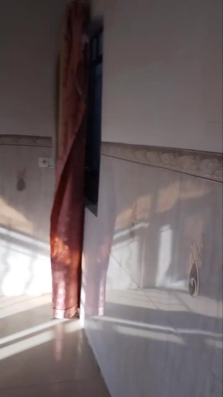 شقه طابق ثاني للايجار  في حي البلديات قرب مسجد محمد رسول الله تبعد 200 متر عن سايدين طب الاسنان.
المساحه 200 متر. 3 غرف نوم واستقبال وصاله + سطح.
للاستفسار: مكتب اليوسف للعقار حي البلديات مجاور صيدلية الخليج
***********
***********
شقه طابق ثاني للايجار  في حي البلديات قرب مسجد محمد رسول الله تبعد 200 متر عن سايدين طب الاسنان.

