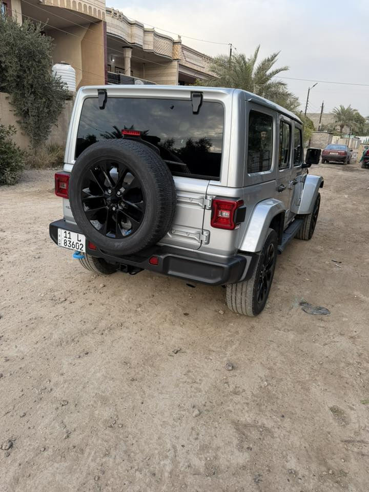 للبيع
حيب رانكلر موديل ٢٠٢٤ 4xe
محرك 4 سلندر ثلاث انظمة قيادة 
هايبرد وبلكن وبانزين
السيارة طيارة 375 حصان
رقم بغداد بسمي سياره دخول جديد
صور ضرر مرفوقه حادثه بابين بدلات اصلي بدون صبغ  ايرباك برده بس صار صبغ بيه بدوسه تكمه بس
مكاني السيارة بغداد ابوغريب  
 
سعر السيارة 32$$ الف دولار ‼️‼️
هذا رقم تليفوني 
***********

تفضل اتصل وتدلل
