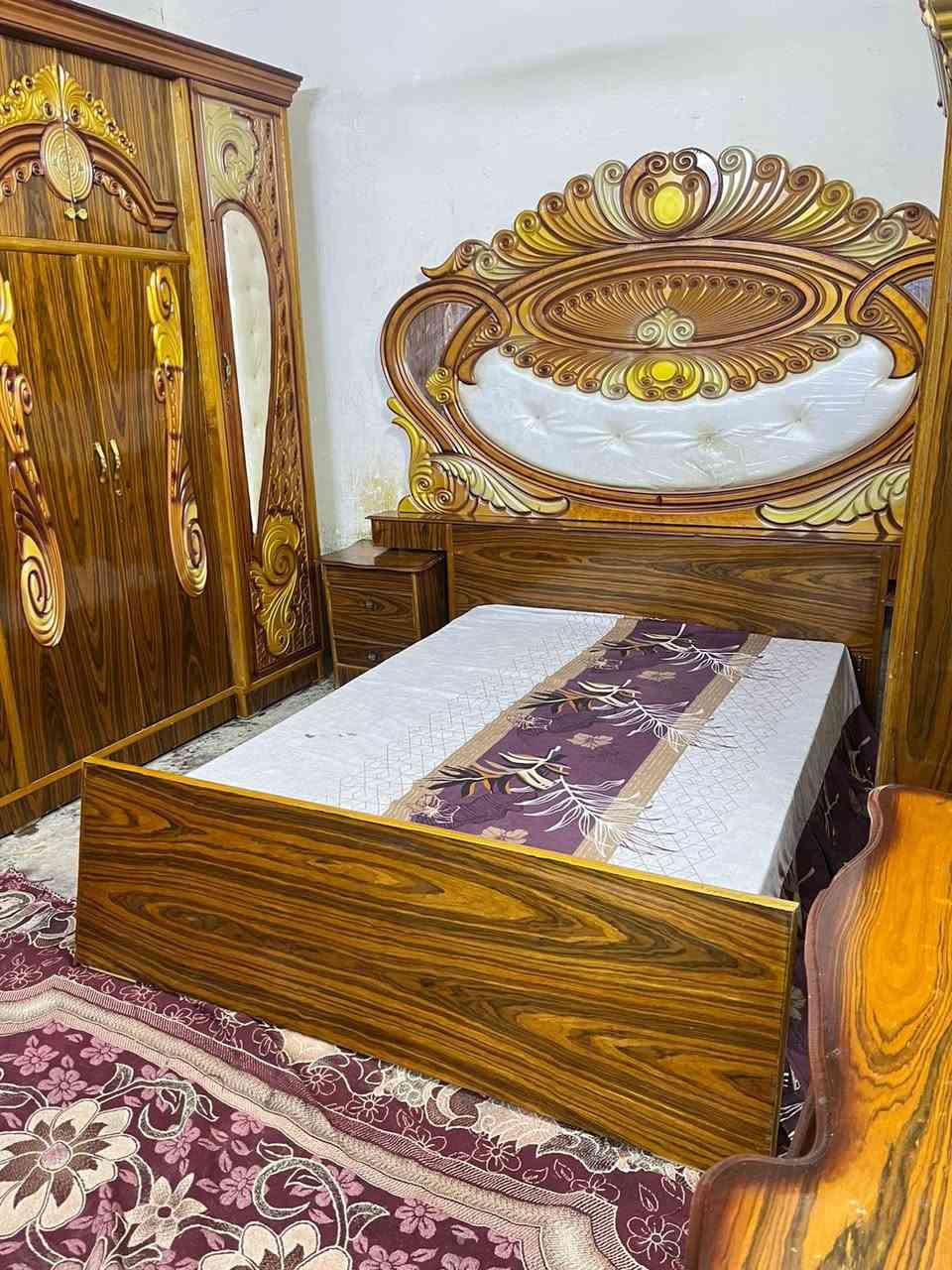 غرفه اخشاب مستعمله للبيع نضيفه 6ابواب ملحق الزاويه كنتوريه السعر 600بغداد الاتصال ***********متواجد واتساب أكو توصيل بكروه
