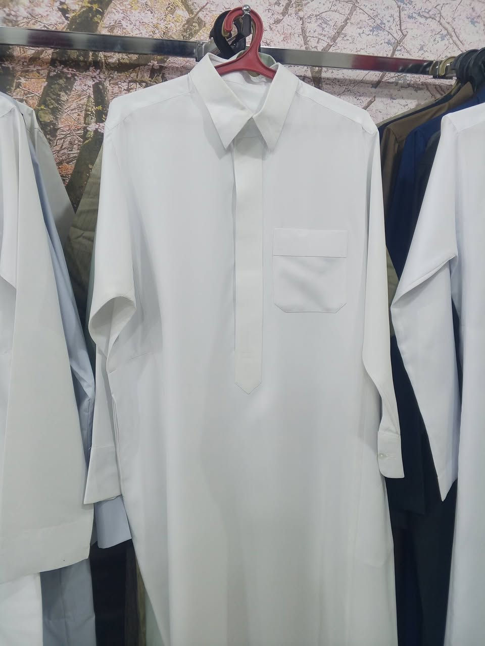 تم وصول دشداشه خليجي باله. السعر 10 الف. العنوان. جزيرة الرمادي. بداية سدة البوذياب قرب المحافظة و دار الضيافه بجانب مكوى الرافدين. عبدالله للزي الاوربي. للتواصل خاص أو واتساب ***********
