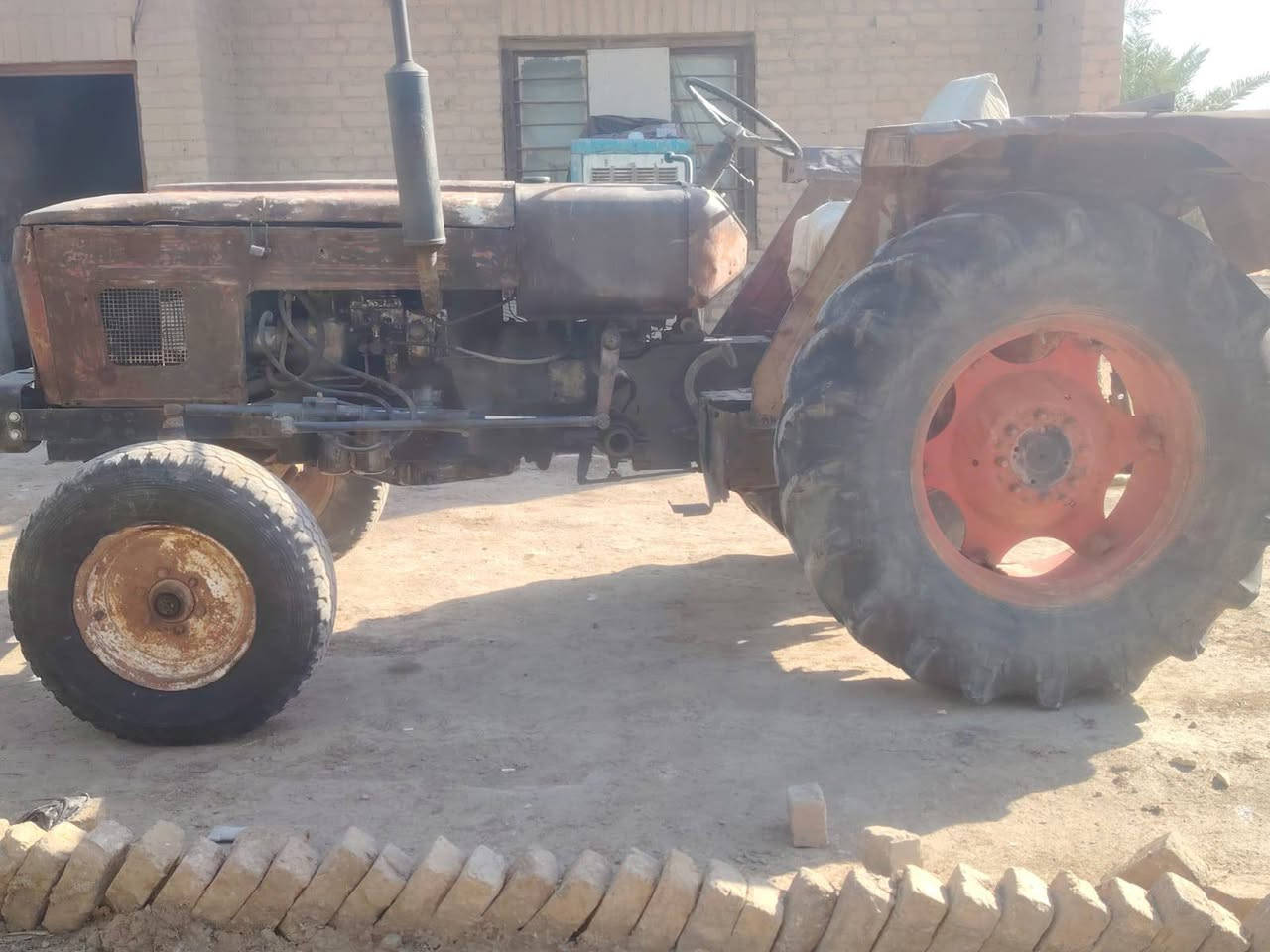 سلام عليكم مكينه عنتر 86 مكفوله محرك كير اكسن جهاز بدون ديوانيه سومر سعر 3500 وبيه مجال ونضافه كدامك *********** / ***********
