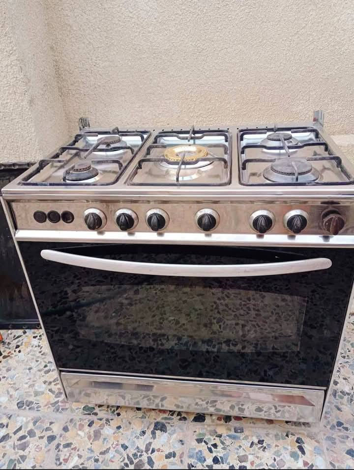 سلام عليكم وياكم ورشه زياد تصليح الطباخات تنظيف مداخن صيانة افران كافه انواع الطباخات في بغداد متواجد 24 ساعه هاذه رقمي*********** وتساب يجي خاص دلل
