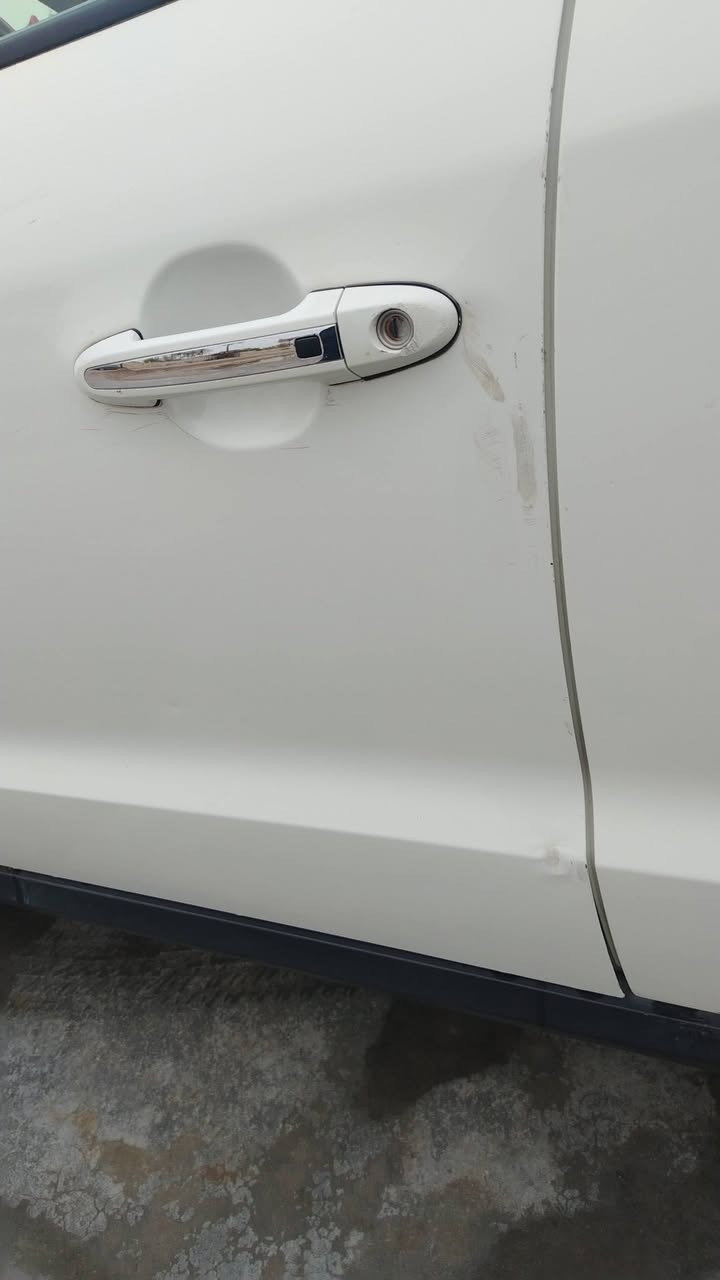 مكلف بل نشر ***********
سلام عليكم 
سنتافي خليجي موديل 10 بيه جاملغ خلفي 
ورش جاملغ امامي عكس جهة سائق بدون ضربه باب تبديل خلف سائق كير محرك كفاله 
سعر 133 مكان سيارة بغداد الطارميه 
للااستفسار
***********
