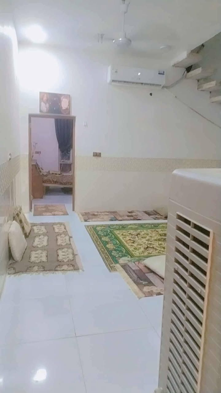 🌹.     السلام عليكم.    🌹

 🏠  #دار__للبيع_🏠

🌓🥀 #فضلا_وليس_أمرا_تابع_الصفحة_ليصلك_كل_جديد

🌐#الموقع : 

🌍#الحمزة__الغربي ⬅️ #حي__العسكري🌌 الباشية. 

🌠 التفاصيل 🔻🔻

🌠النوع : #طابو__زراعي__سند__25

🏞️المساحة :  252 متر.

🌠البيت حديث ونظيف ومرتب. 

🌌 جميع الخدمات متوفره .

🌠🏞️البناء : طابوق 🌄🌄 والسقف اعگادة. 

♒♒ محتويات البيت :

🌠🌠 البيت متكون من طابق  واحد يحتوي على :

🌠 غرفة نوم(1)

🏞️ استقبال.

🌠صالة .

🟥 مطبخ.

🏞️ صحيات خارجية. 

🏞️ كراج سيارة 

🏞️حديقة. 

👇👇👇
♒♒ السعر :47 وبي مجال. 

للاستفسار اكثر يرجى زيارة مكتب دلالية الرياحين للعقار   
#الكائن 
الحمزة الغربي بداية حي العسكري على الشارع الرئيسي قرب مكتب الأخوين للانترنيت. 
                         
                 أو 

 الاتصال على #الادارة

                   *********** ☎️ واتساب 

                  *********** ☎️ واتساب 

                 *********** ☎️ واتساب 

☎️🌌للأعلان والترويج عن عقاراتكم يرجى مراسلة الصفحة أو مراسلة خدمة الزبائن واتساب ☎️ *********** ☎️
