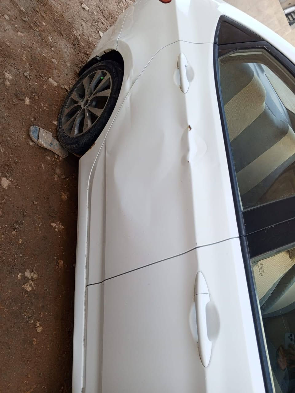 اكسنت للبيع محرك١٤٠٠ كير مبوش cvt رقم قادسية  بأسمي ماشية ١٦٦ الف ابيع على وضعهه ضربتهه اللي الباب مبينه بالصورة ما مصلحه للأستفسار  واتساب فقط***********
