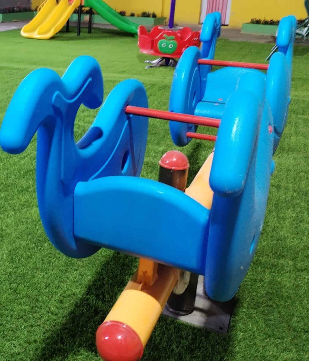 السلام عليكم العاب اطفال مستعملة شبه الجديد الموقع الحلة شارع 80 بتجاه كربلاء قرب  فرن الصمون شارع المطبات 
***********
