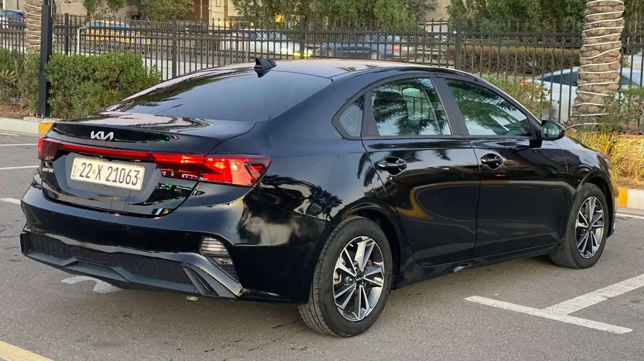 السلام عليكم : ( للبيع فقط )
كيا فورتي : موديل ( 2024 ) وارد امريكي

السعر : 160 ورقه 

موبايل : ***********

ا———————————————

محرك : 2000 ( دوش ) 

السياره ماشيه : 27 الف 

فئة  : LX  ( لون اسود ) 

رقم اربيل وسنويتها الى سنة 2031 بسمي

ا———————————————

مواصفات : 

سويج - شاشه ايباد _ كامره دواره- ويل كب - رادار امامي وجانبي وخلفي - اشاير بالمرايه الجانبيه - لايتات ليد 3 عدسات اصلي شركه -جميع ايرباكاتها سليمه- تحديد مسار - قياده اليه -4 انظمة قياده

ا———————————————

حادث السياره : 

بدون ايرباك 

قبغ الصندوق فقط
