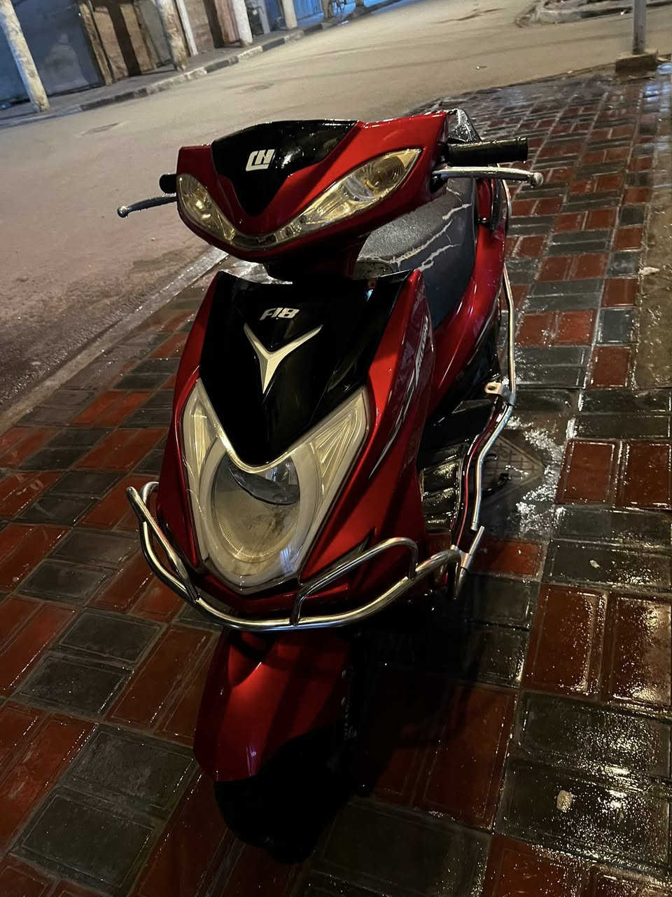 السلام عليكم دراجه سكنس للبيع ٢٠٢٣ دارجه جديده وصل معرض موجود للبيع كلشي كامل محرك مامفتوح مابيها نقص برغي كله بحاله المعرض 
السعر ٧٥٠ قفل دينار مينزل 
كربلاء باب طويريج 
***********
