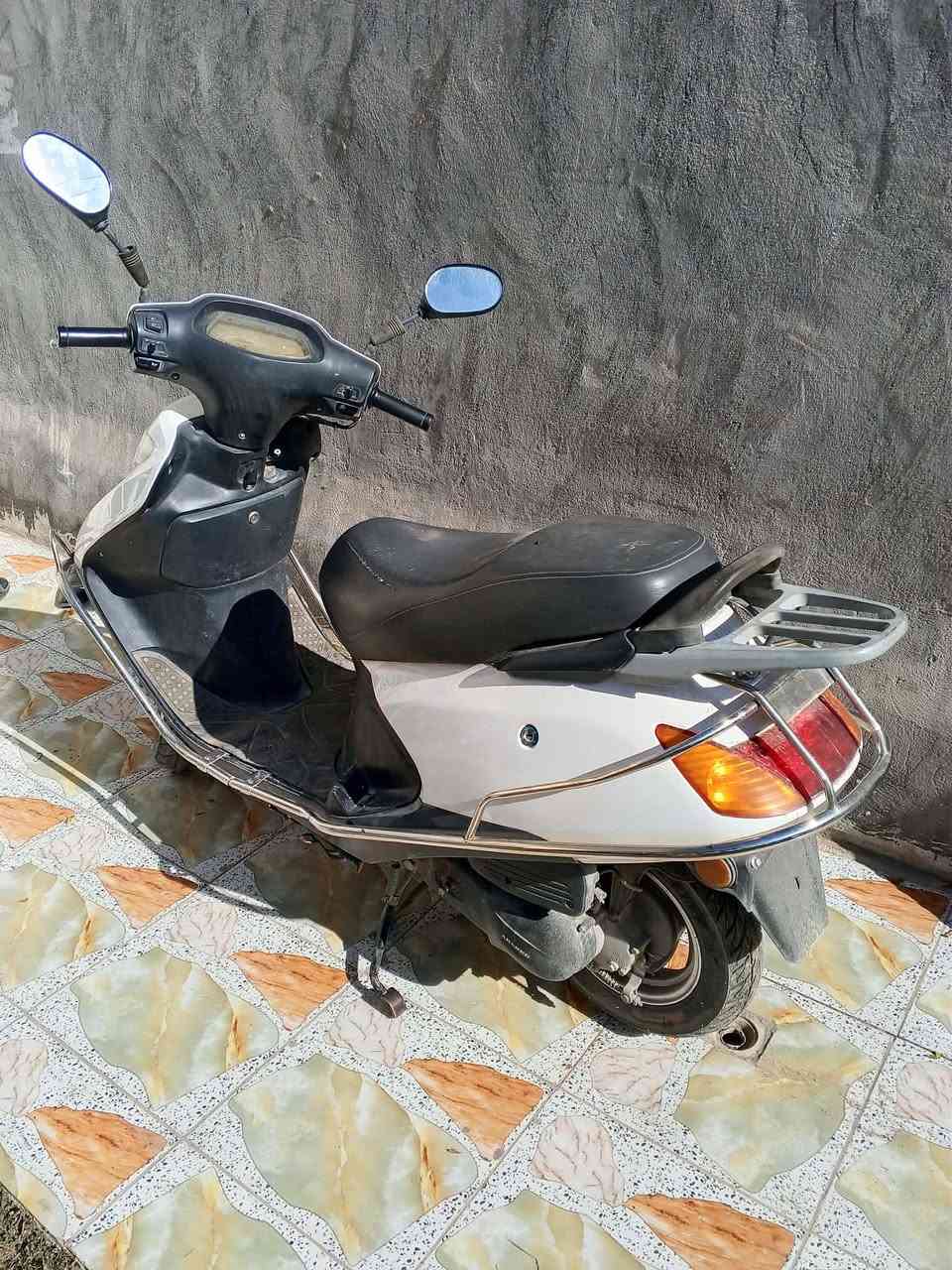 دراجه سبيسي جديده كفرات اصليه مكينه جديده ما مفتوحه مكانها كوت العزه القديمه الشراي يتصل على الرقم ***********
اخوان اني مكلف بالنشر ******
