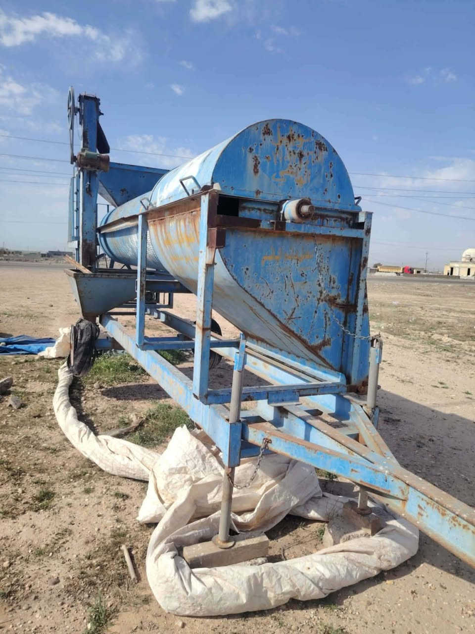 مكلف بالنشر معمل تصفية حنطة 
للبيع العنوان سامراء 
السعر تواصل مع صاحب العلاقة 
***********
