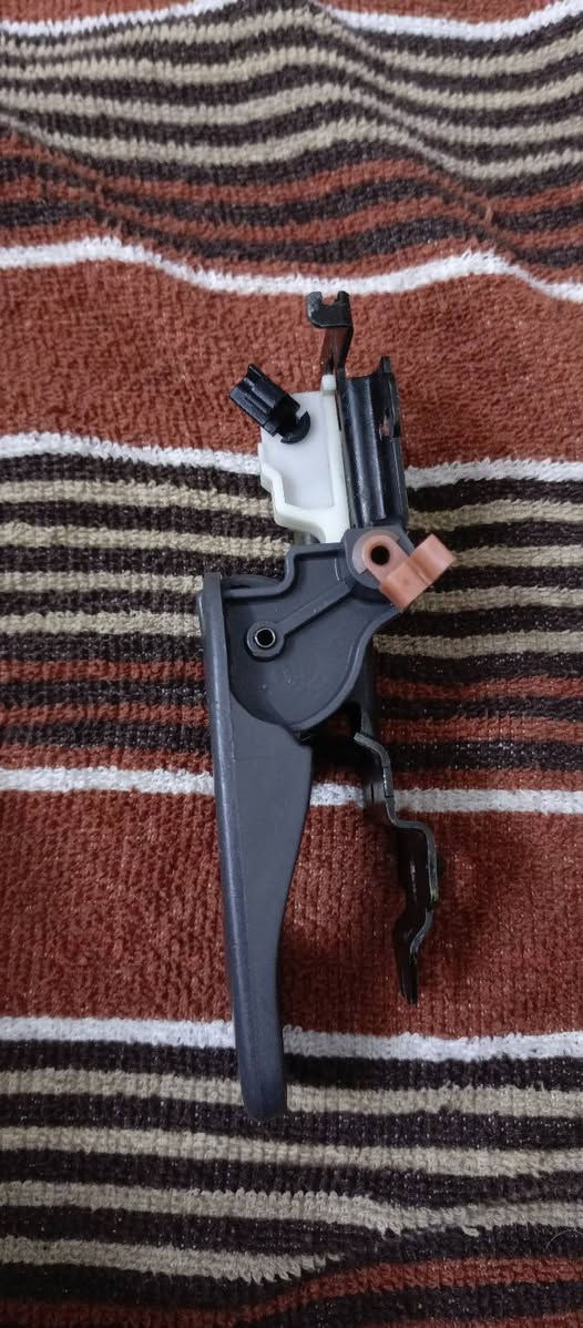 يدة باب داخلية عكس سائغ كيا كريدوس السعر 30عنوان كركوك حي العسكري *********** كركوك, العراق
