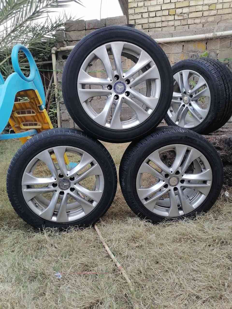 من رخصة الادمن المحترم عندي تخم ويل مع تخم تاير قياس 17.. ٤٥ ٢٤٥ الماني اصلي تك ويل بيه فطر ومصلح والبقيه انضاف التاير كوري للبيع السعر ٤٠٠ اوبيه مجال موبايل ***********
