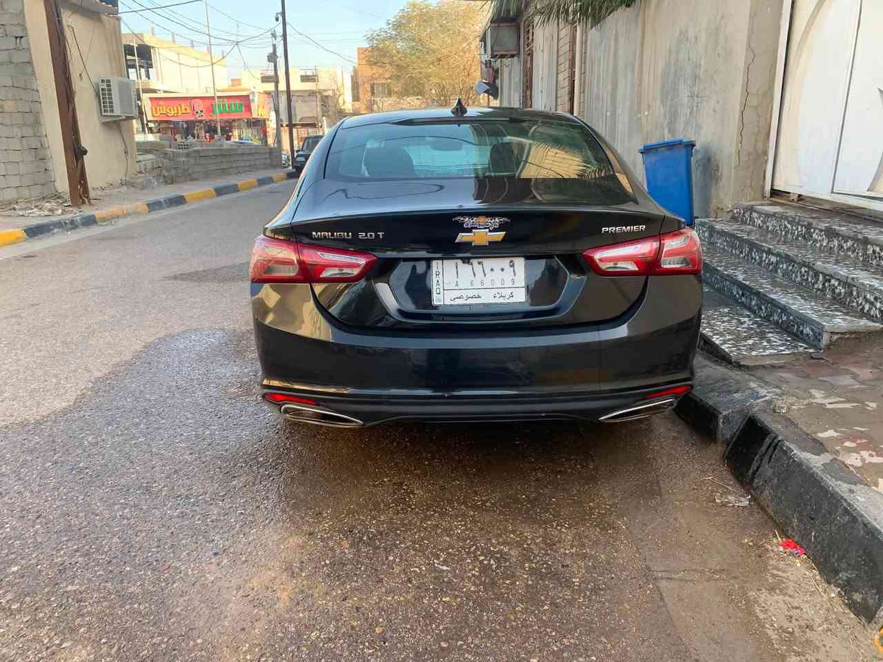 للبيع: شيفروليه ماليبو Premier موديل 2020 (2.0 Turbo)

* الموديل: 2020
* الفئة: Premier (فل أوبشن)
* المحرك: 2.0 تيربو
* ناقل الحركة:  اوتاماتيك ٩ سرعات
* اللون: [اسود]
* الممشى: [89km]

المواصفات:

* فتحة سقف
* جلد
* شاشة مع Apple CarPlay / Android Auto
* كاميرا خلفية
* حساسات
* تشغيل بصمة
* مثبت سرعة
* وجميع مواصفات فئة Premier.

السيارة تشتغل وتمشي بشكل طبيعي، لكن بيها ملاحظة بالكير، أكو رفسة/رجة أثناء بعض التبديلات 

        تحتاج صبغ للبنيد والجاملغ الأمامي والخلفي

        فعصة بالباب الخلفي من جهة الصدر
بك لايت يحتاج تبديل

السعر المطلوب: 115$

للاستفسار يرجى التواصل على الخاص أو الاتصال على: [***********]
