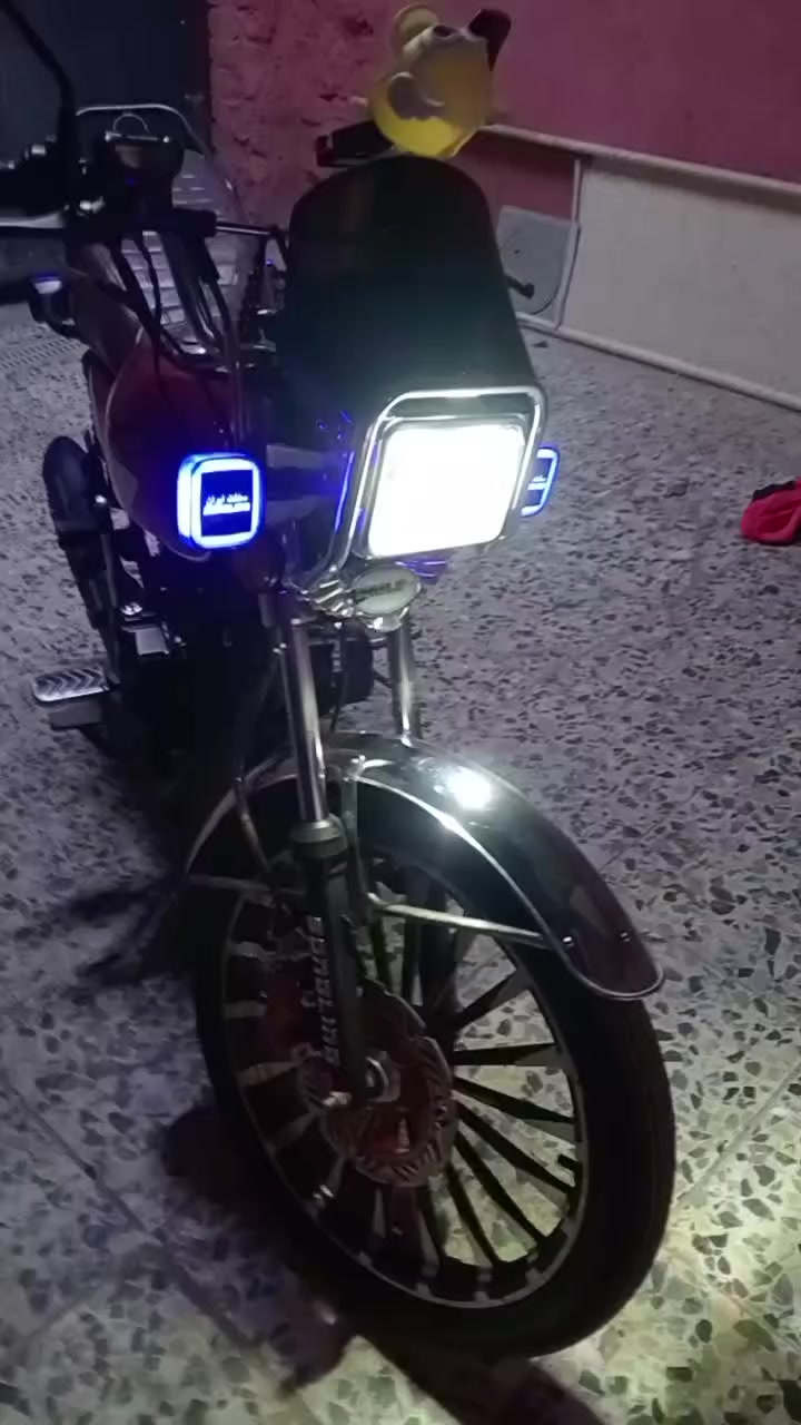 السلام عليكم للبيع مكان بغداد سعر 800 ماشيه اقل 1000 ***********
