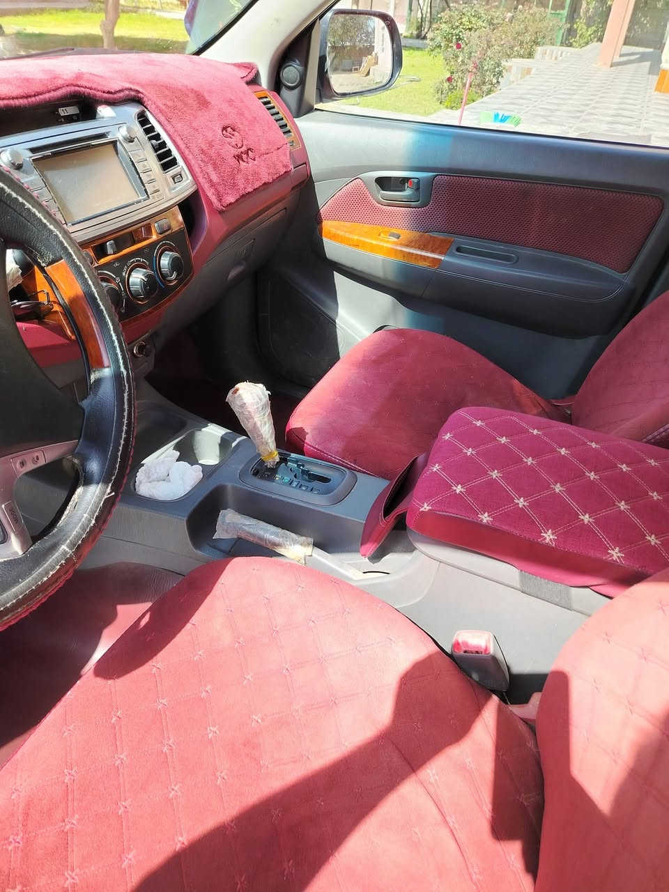 السلام عليكم للبيع عذاري 14 الساير فول اوتماتيك رقم صلاح الدين ماشي 178 استخدام شخصي مكفوله من الصرف والتبخير بيها صبغ باب+ جاملغ خلف السايق اثر شخوط بدون دواخل أو ضربه  والباقي مكفول لا خدش ولا بارد. كلها وظع شركه. 215 وبيها مجال.  مكان السياره بيجي الحجاج ***********.
