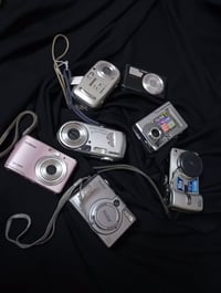 كاميرات • يشتغلن