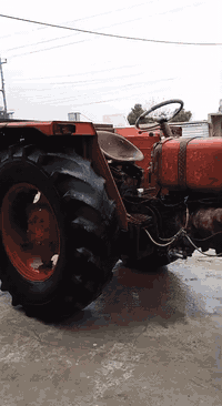 تركتر عنتر جاهز على شغل نقره سلف 71 كلشي شرط.... محرك دويز عربي  درجه اولى...... *********** غير متواجد على الفيس مكلف بانشر
