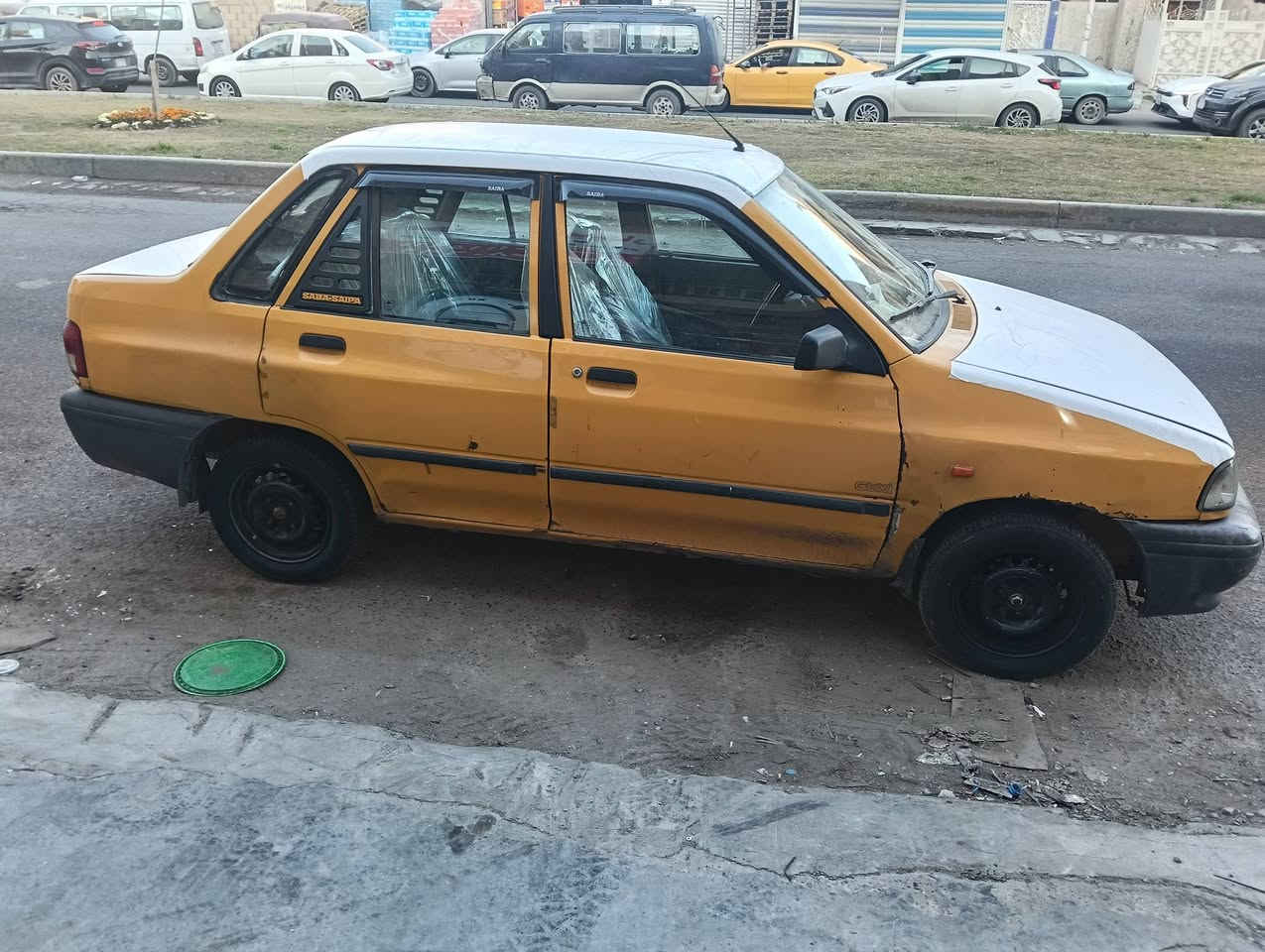 السلام عليكم سايبه البيع مديل 2011 مصفرة هيه وغرامات 
مكينه وكير وشواصي نضيفات تخم تايرات 
كهربايات كلهة شغاله 
العنوان مدينة الصدر 
السعر 24 وبيه مجال 
***********
