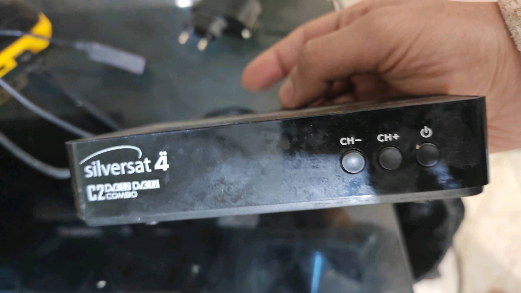 السلام عليكم
ستلايتات مستعمله نظيفه للبيع 
silversat
Mediastar مفعل بي ٣ أشهر vip  
ستار كوم