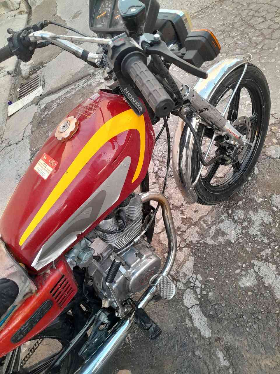 روبار 5 كير نظيف كهرباء شغال منفيس موجود سعر ٢٢٥ وتس***********
