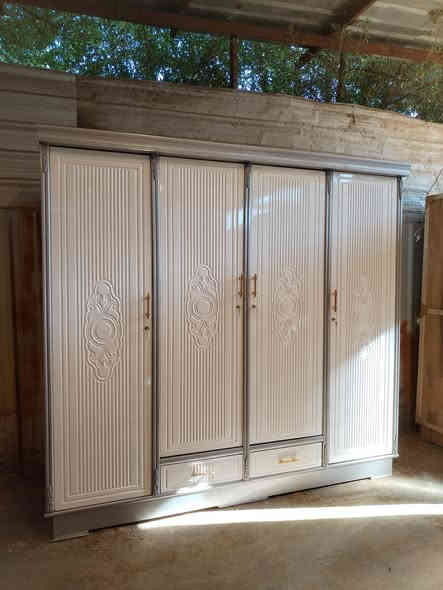 للطلب والاستفسار راسلونه خاص او واتساب ***********
دزوا صورة الموديل وشنو تردون صاج لو ابيض وتدللون
