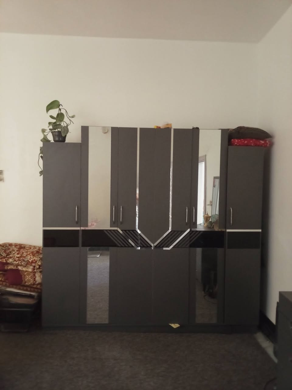 غرفه نوم تركيه للبيع
جديده مكاني كربلاء امن الداخلي 
رقمي ***********
