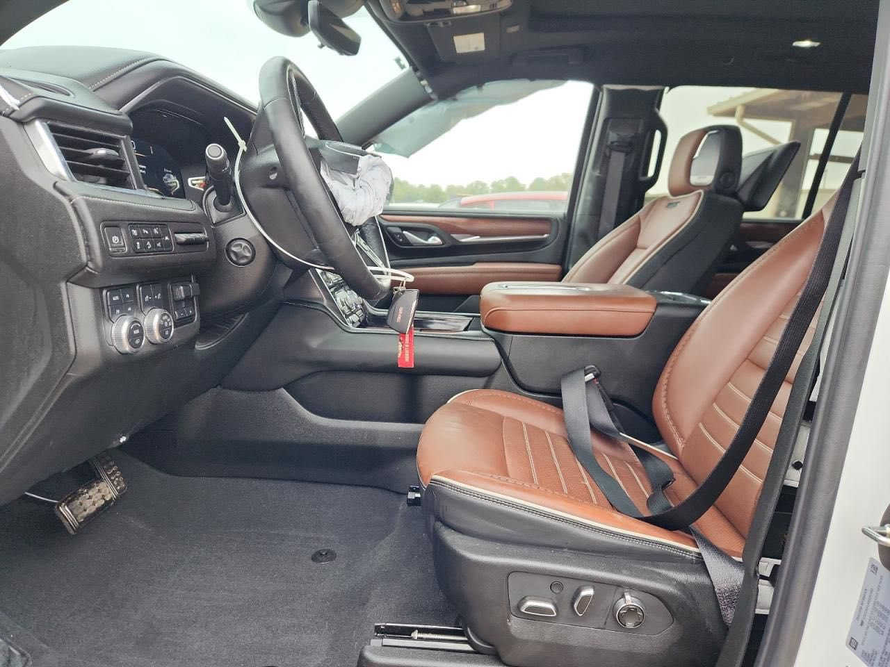 2024   ..  GMC  .. YUKON ..  .. DENALI
♦️ السيارة موجودة في الأردن المنطقة الحرة ♦️ 
موديل :- 2024  
لون :- ابيض + سقف اسود توكلر
سعة المحرك :- 6.2 بانزين 8 سلندر 
عداد المسافات :- 22986 mi 
عدد المقاعد :- 7  مقاعد 
مواصفات السيارة :- DENALI .. ULTlMATA

      🚗 ضرر السيارة كما هو موضح بلتصوير 🚗 

الاضافات :- 👇🏻👇🏻👇🏻👇🏻👇🏻👇🏻👇🏻👇🏻👇🏻👇🏻👇🏻👇🏻 

♦️ شاشة وسطية كبيرة 
♦️ شاشة معلومات قيادة ديجيتال 
♦️ تحكم سرعة 
♦️ تحكم مسجل 
♦️ اوامر صوتيه 
♦️ رادار تحديد مسار 
♦️ حساسات تحديد مسافة امان 
♦️ لايت زنون 
♦️ كشافات امامية 
♦️ مقاعد جلد قهوائي  
♦️ مقاعد امامية كهربائية 
♦️ مقاعد تدفئة وتبريد 
♦️ گير بيانو 
♦️ هاند بريك بصمة 
♦️ اوتو هولد 
♦️ اوتو بارك 
♦️ شاحن وايرلس 
♦️ مداخل تايب سي 
♦️ بصمة تشغيل 
♦️ تشغيل عن بعد  
♦️ دواسات كهربائية   
♦️ دخول ذكي 
♦️ حساسات 360 درجة 
♦️ كامرات 360 درجة 

و المزيد من الاضافات في عالم ( GMCو DENALI ) 

🚘 ضرر السيارة كما هو موضح بصور 🚘
السعر :425
الرقم :***********
