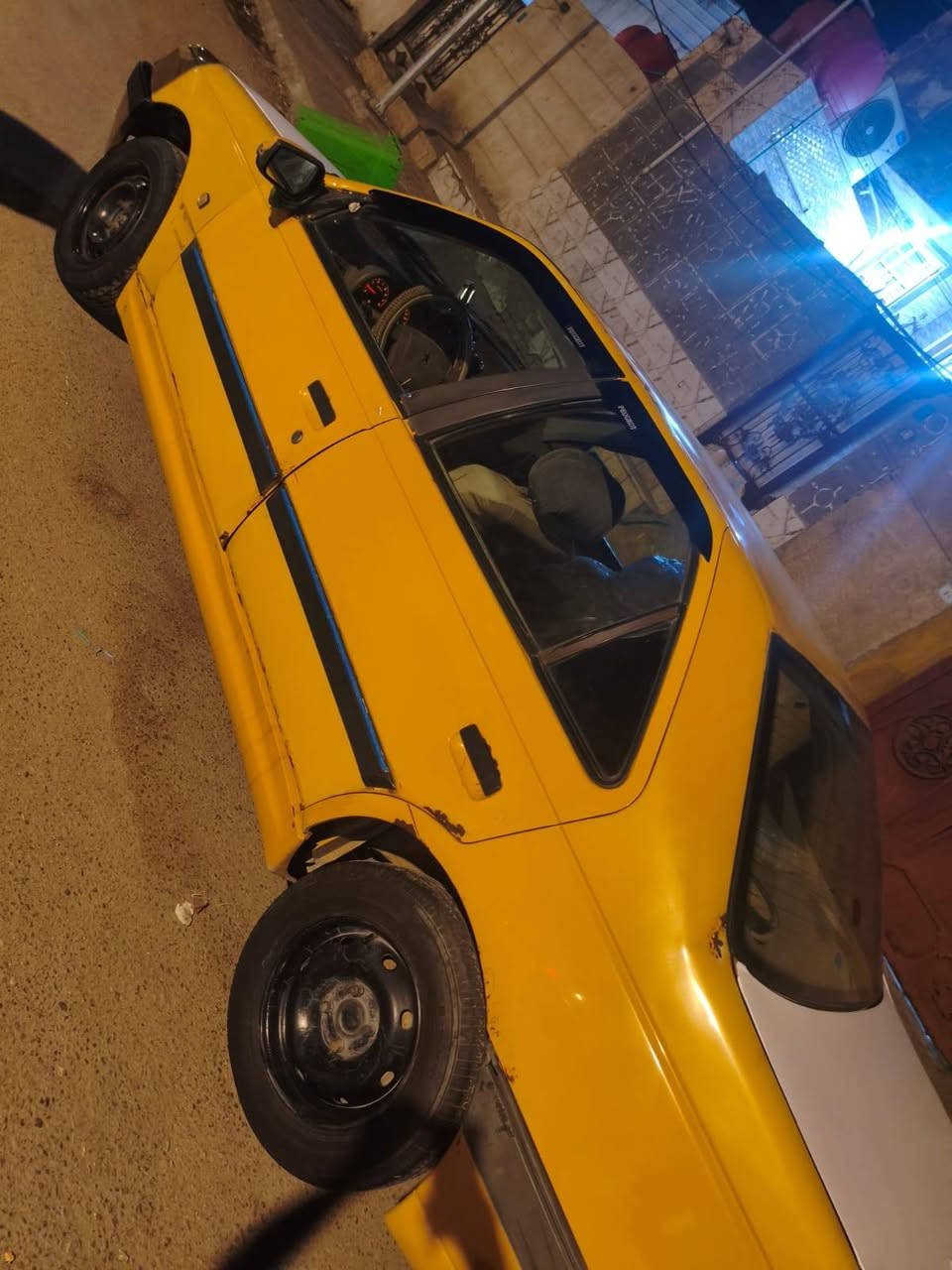 سياره للبيع بيجو اكد كير مكينه حلوات لا تبخير ولا شي سنويه تنتهي 28
سكن بصره قرب تقاطع تربيه شراي ***********
