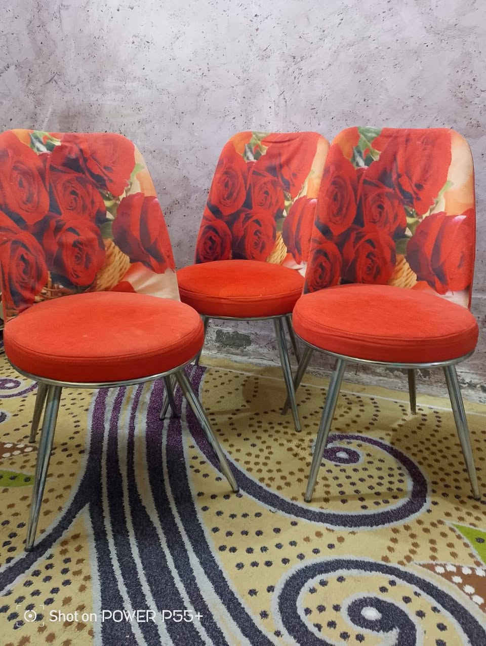 السلام عليكم كراسي عدد 6 استخدام قليل افراش حرير استخدام قليل مابي اي شي الطول 14متر العرض4متر سعر الفراش 150وبي مجال قليل سعر الكراسي 100 مجال قليل مكان سوق الشيوخ ***********
