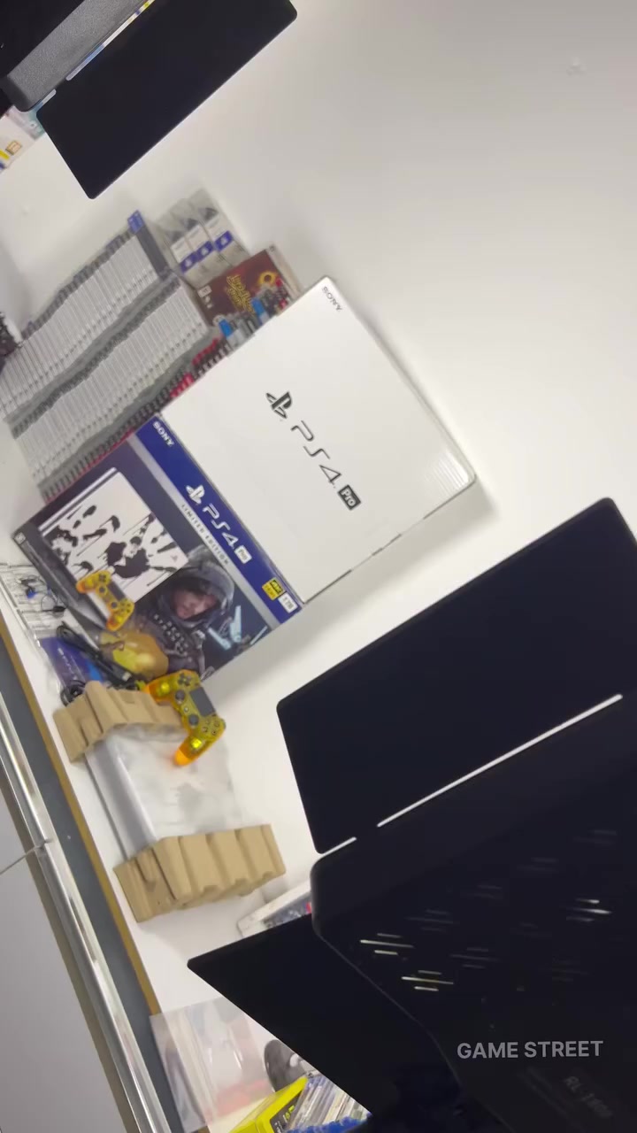 سلام عليكم حبايب
Sony PlayStation 4 Pro 1TB Console Death Stranding  Bundle
الحالة : جيد جدا 
السعر : 465الف 🔥
الريجن : يابان
نظام قابل للتعديل  جهاز جدا نظيف 
(بي كم شخط خفيف جدا)
‎كيم ستريت game street
‎كربلاء/الولاية /شارع العباس / سوق المهدي
‎عبدالله ***********
‎منتظر ***********⁩
