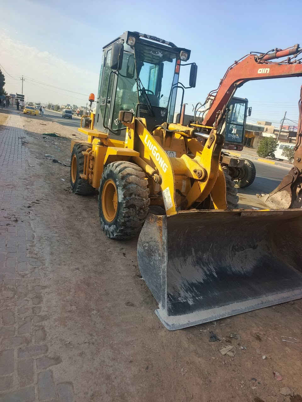 السلام عليكم للبيع شفل صيني موديل 2013تخم تأير حداديه جاهز بسمي تحويل السعر 165 وبي مجال بسيط ***********
