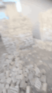 قطعة ارض للبيع مساحة ١٠٠ متر ٥×٢٠منطقة سكينه ٩/٢ شارع مخبز الساعدي بيهه بناء صاعد مترين السعر ٦٨ 
للإستفسار  رقم الموبايل ***********
