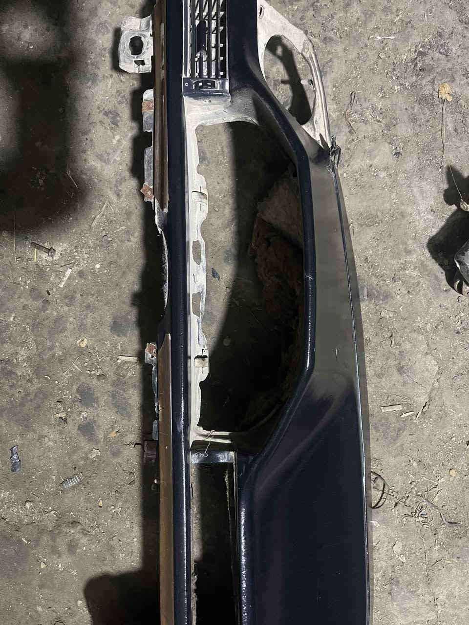 السلام عليكن دشابل للبيع مكان واسط***********    اواحد ميت ألف
