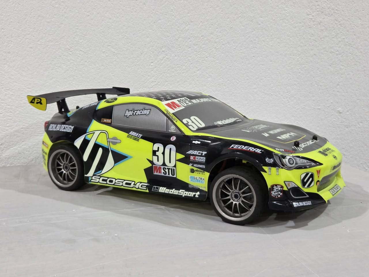 سلام عليكم
Hpi تورينك دفع رباعي جديد حجم ١/١٠ بطاريه و شاحنه و كارتون موجود.


**إذا كنت صاحب هذا الإعلان وتريد حذفه لأي سبب، رجاءا أرسل رسالة إلى الدعم الفني**